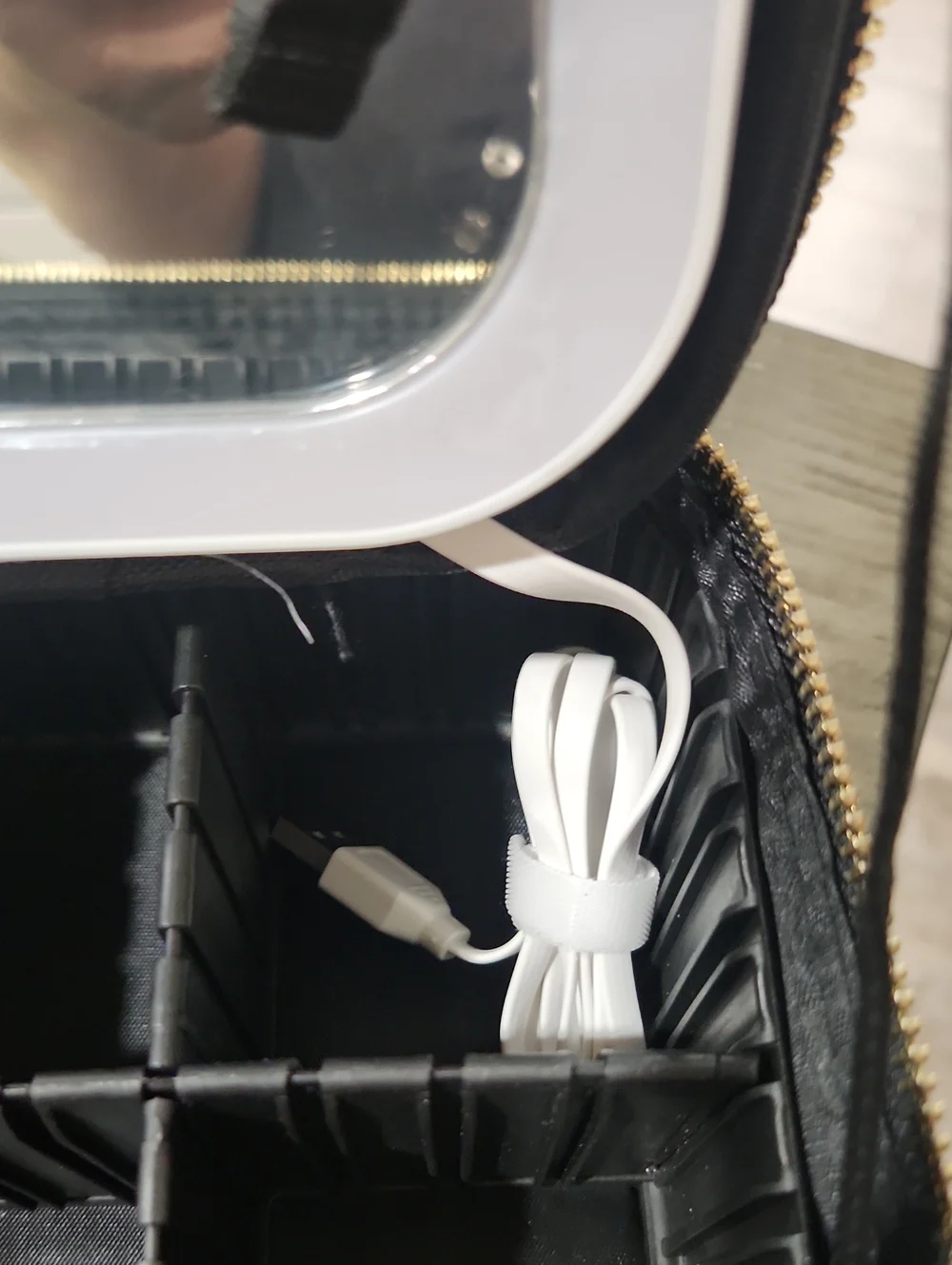 Travel Makeup Case with Lighted Mirror/  Organizers